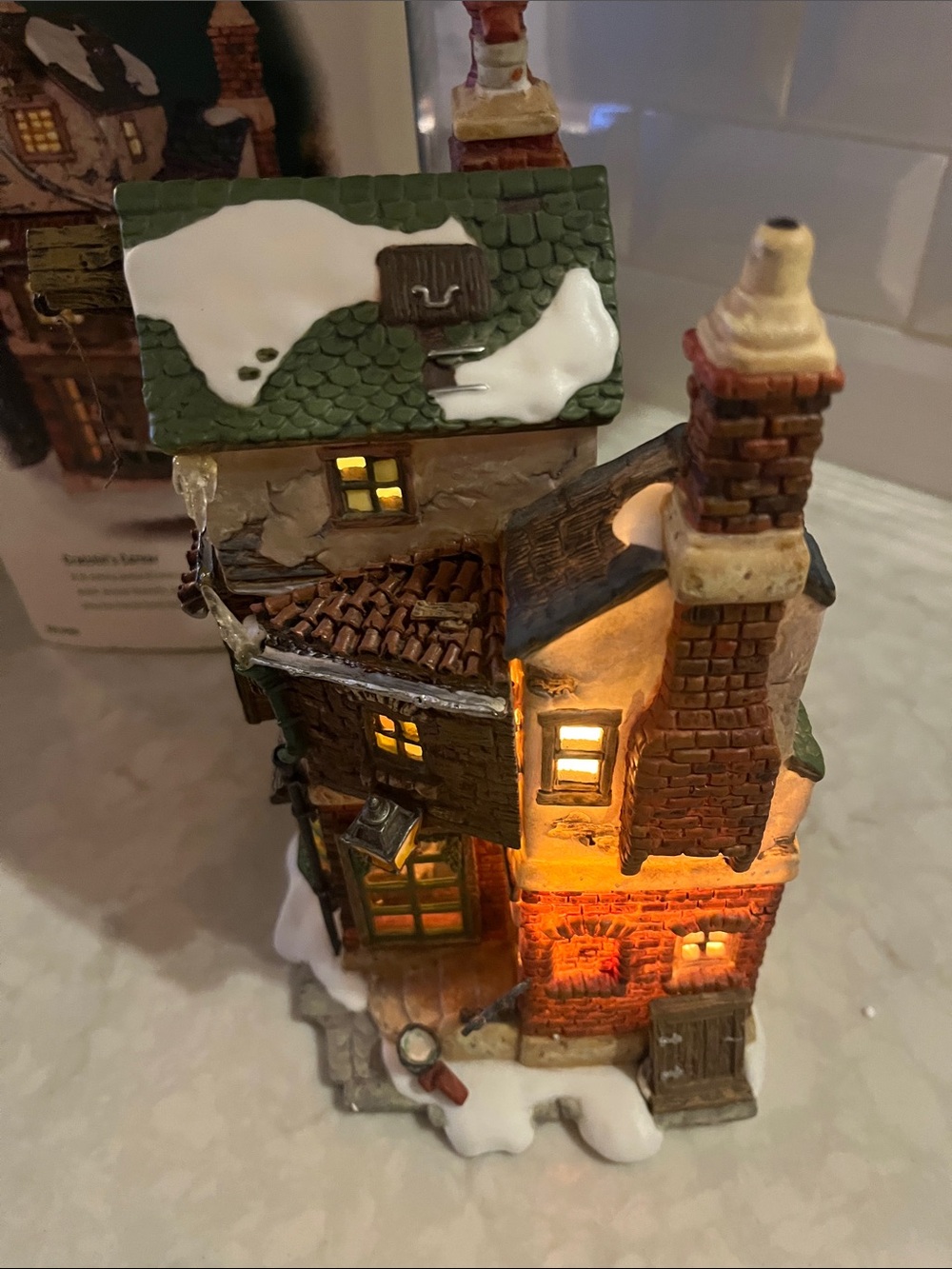 Department 56 dickens village a Christmas carol cratchits corner - Picture 4 of 14